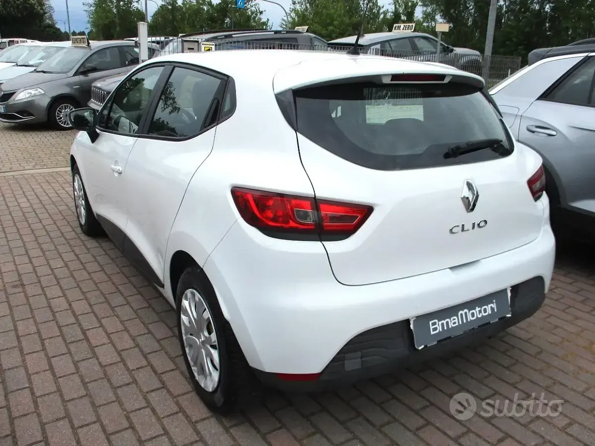 Usata Renault Clio IV 73 CV (53 kW) 2013 Bianco Berlina