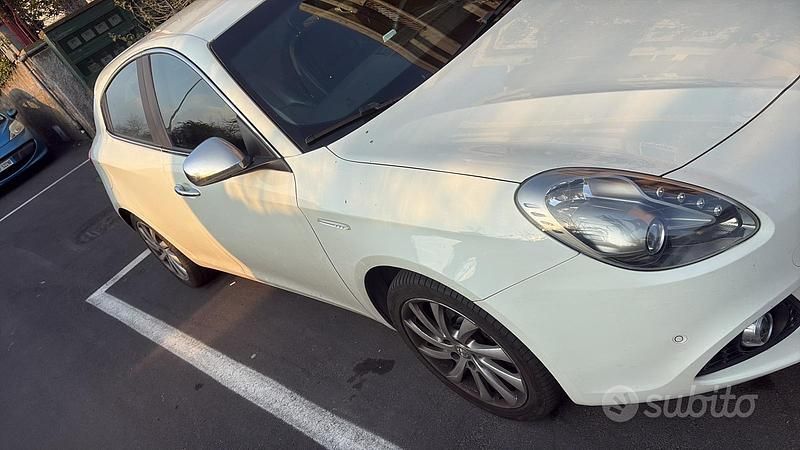 Usata Alfa Romeo Giulietta 150 CV (110 kW) 2015 Bianco Utilitaria