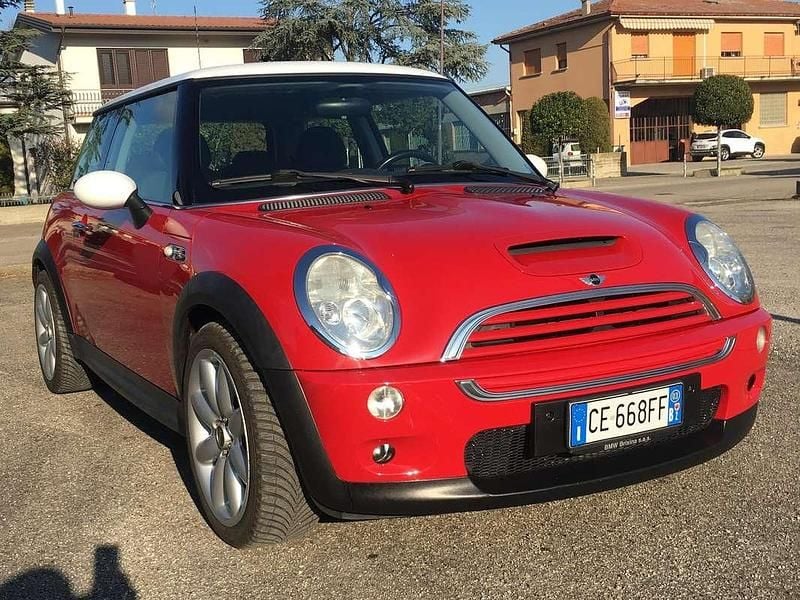 Usata Mini Cooper S 163 CV (119 kW) 2003 Rosso Utilitaria