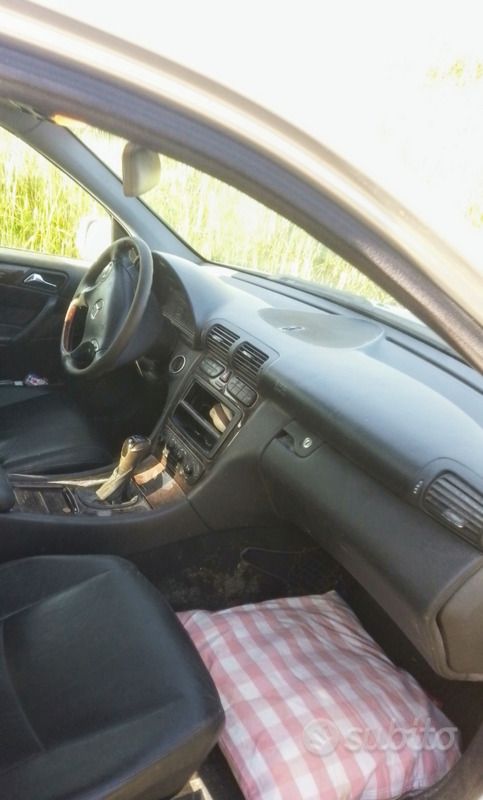 Usata Mercedes C270 136 CV (100 kW) 2003 Grigio Berlina