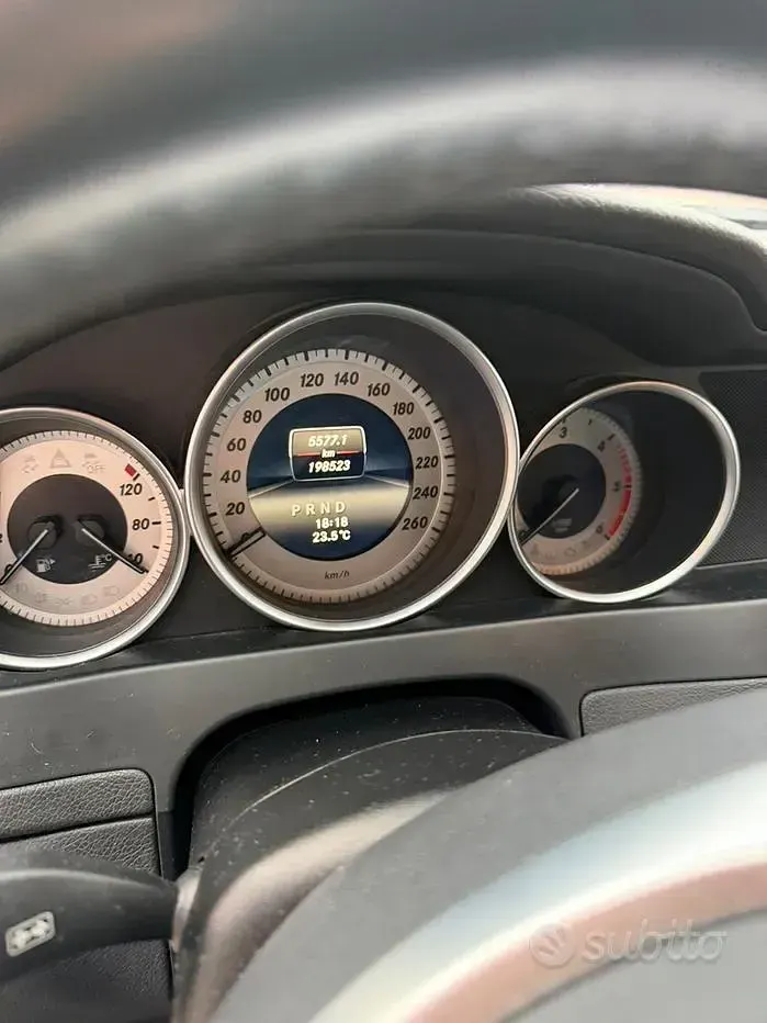 Usata Mercedes C220 170 CV (125 kW) 2013 Grigio Station wagon