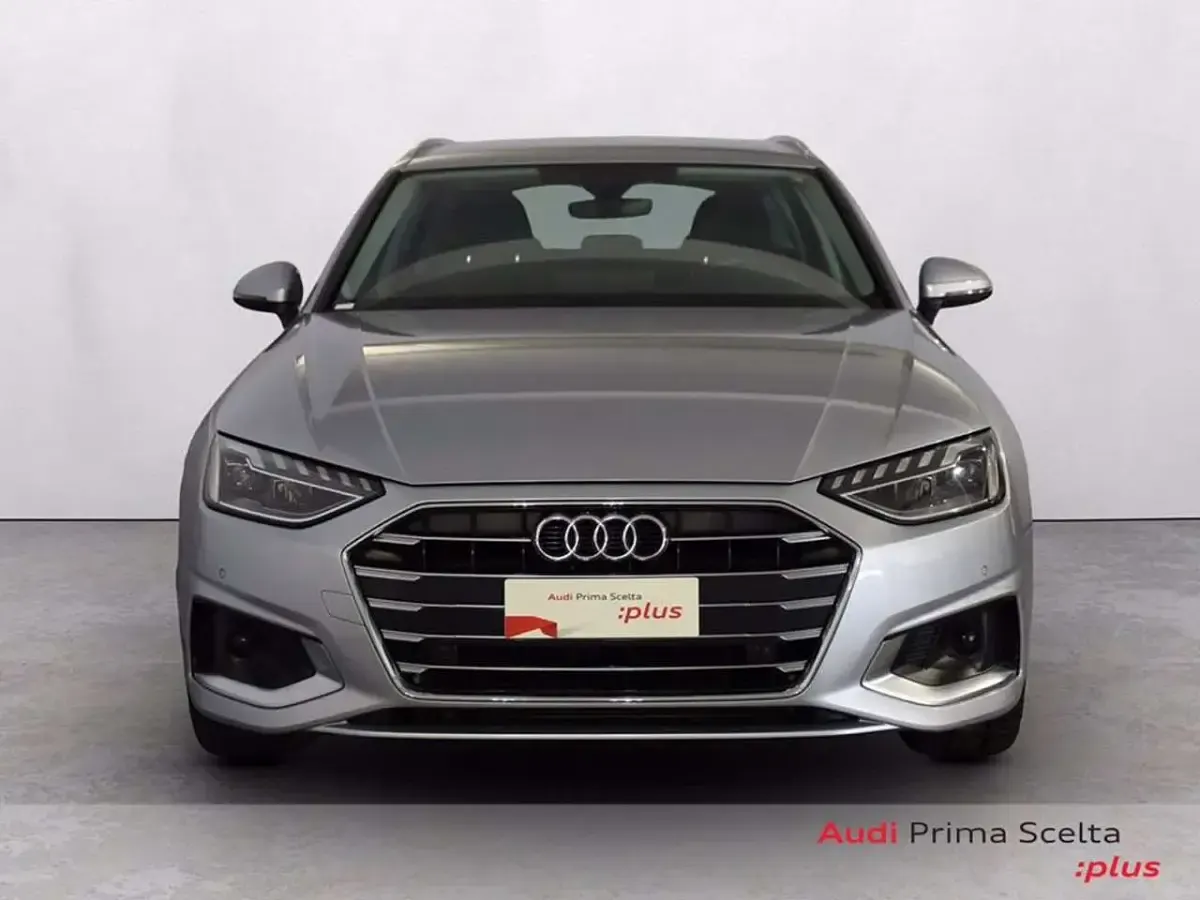 Usata Audi A4 163 CV (119 kW) 2022 L5 argento fioretto metallizza Station wagon