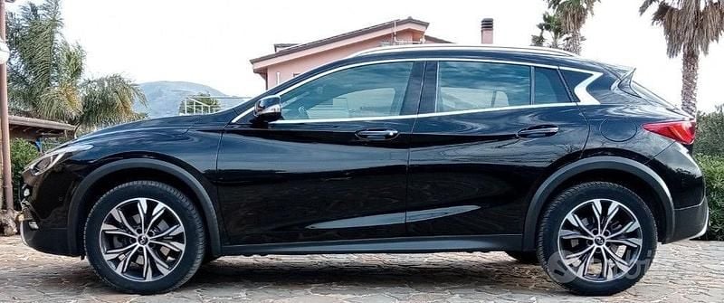 Usata Infiniti QX30 170 CV (125 kW) 2017 Nero Berlina
