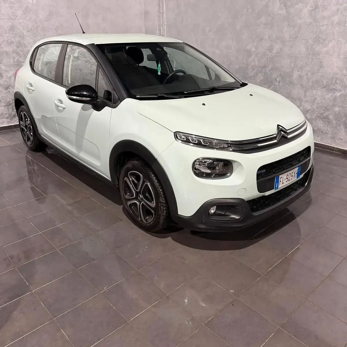 Usata Citroën C3 81 CV (59 kW) 2017 Verde Berlina