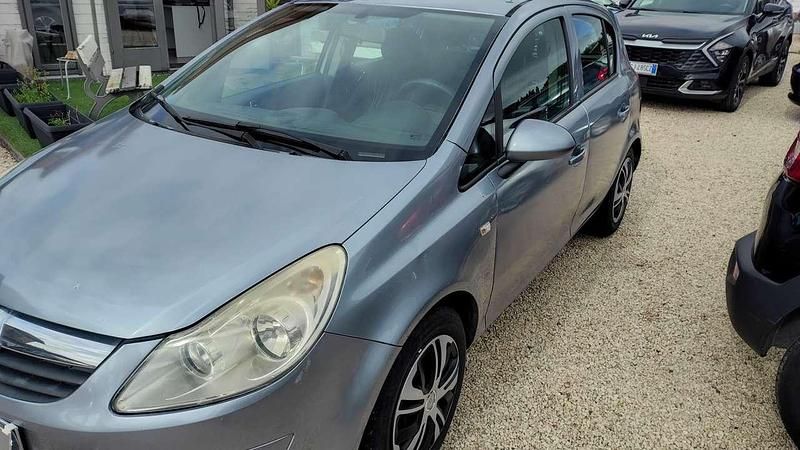 Usata Opel Corsa Cosmo 75 CV (55 kW) 2010 Other Utilitaria