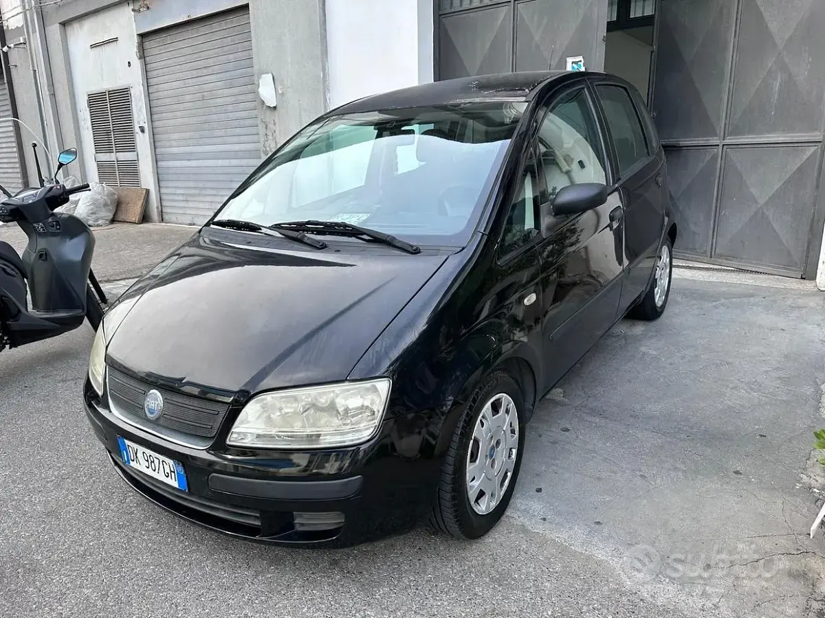 Usata Fiat Idea 69 CV (50 kW) 2007 Nero Monovolume