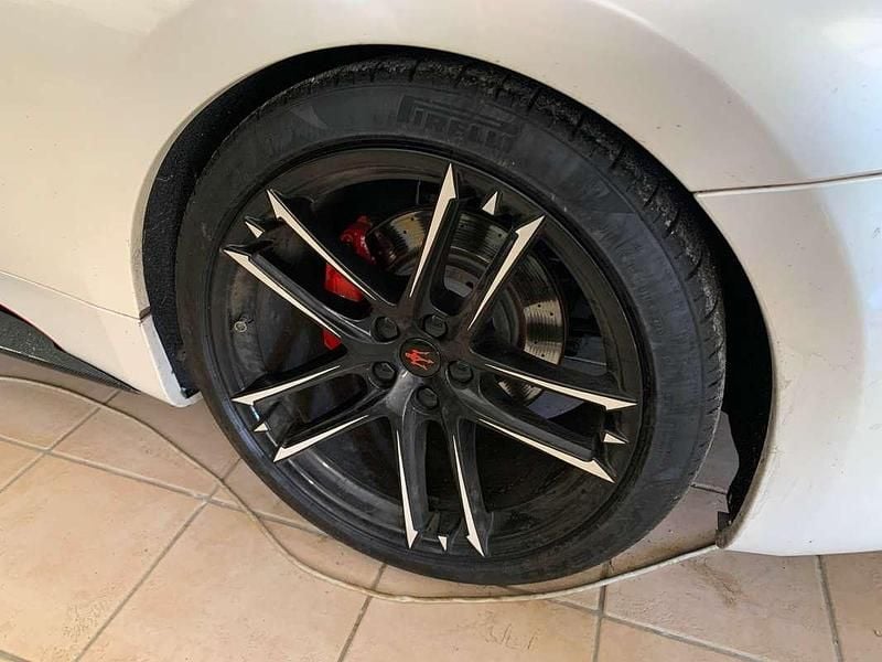 Usata Maserati Granturismo 439 CV (322 kW) 2010 Bianco Coupé