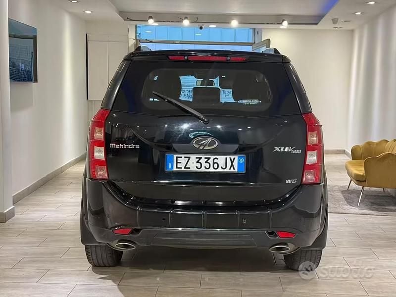 Usata Mahindra XUV500 140 CV (102 kW) 2015 Nero SUV
