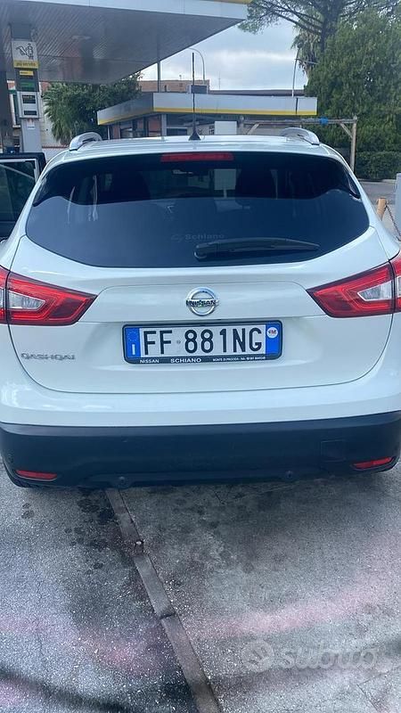 Usata Nissan Qashqai 131 CV (96 kW) 2016 Bianco SUV