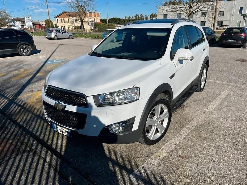 Usata Chevrolet Captiva 184 CV (135 kW) 2013 Bianco SUV