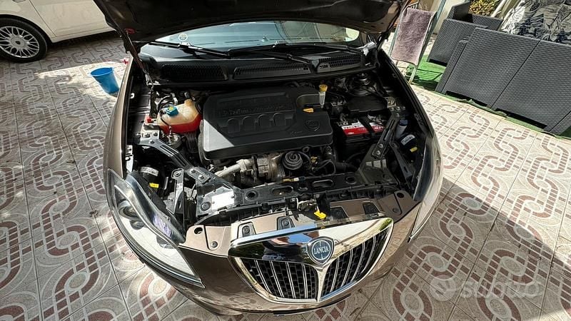 Usata Lancia Delta 190 CV (139 kW) 2010 Utilitaria