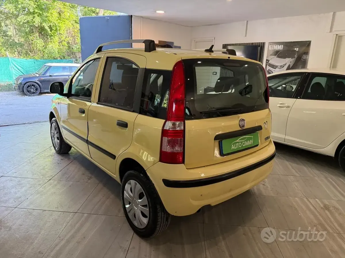 Usata Fiat Panda 69 CV (50 kW) 2012 Giallo Utilitaria