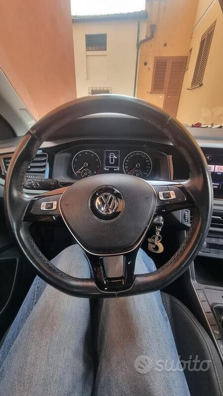 Usata VW Polo Comfortline 60 CV (44 kW) 2018 Grigio Berlina