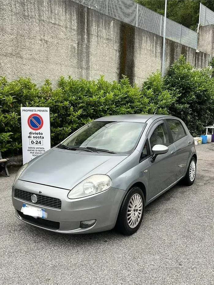 Usata Fiat Punto 95 CV (69 kW) 2007 Grigio Utilitaria