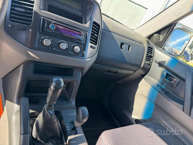 Usata Mitsubishi Pajero Sport 2002 Grigio SUV