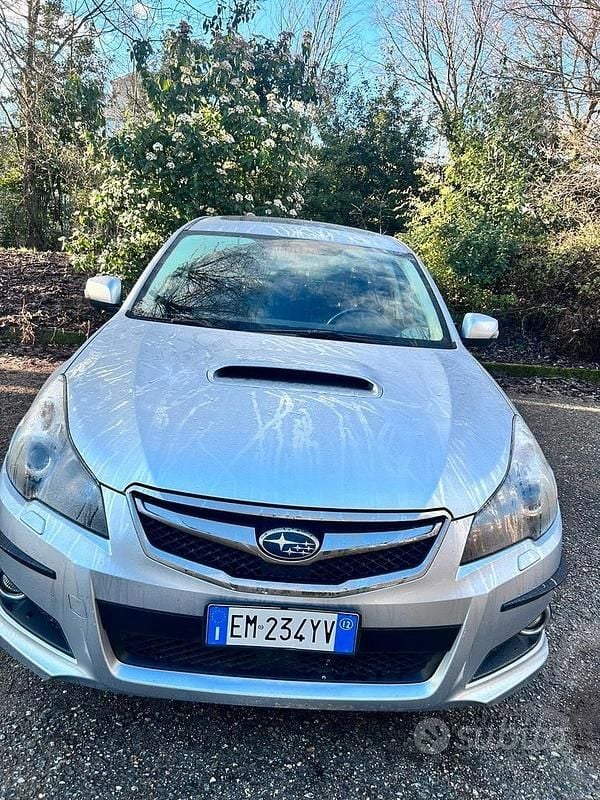 Usata Subaru Legacy 150 CV (110 kW) 2012 Grigio Station wagon