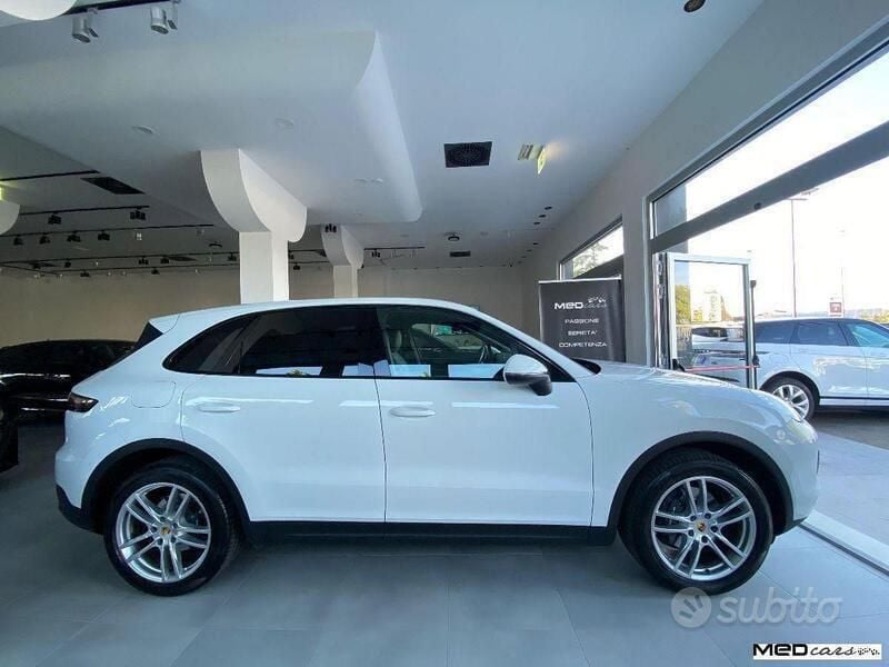 Bianco Usata 2018 Porsche Cayenne SUV | 44.500 € (Ottimo prezzo) - Immagine 1/4