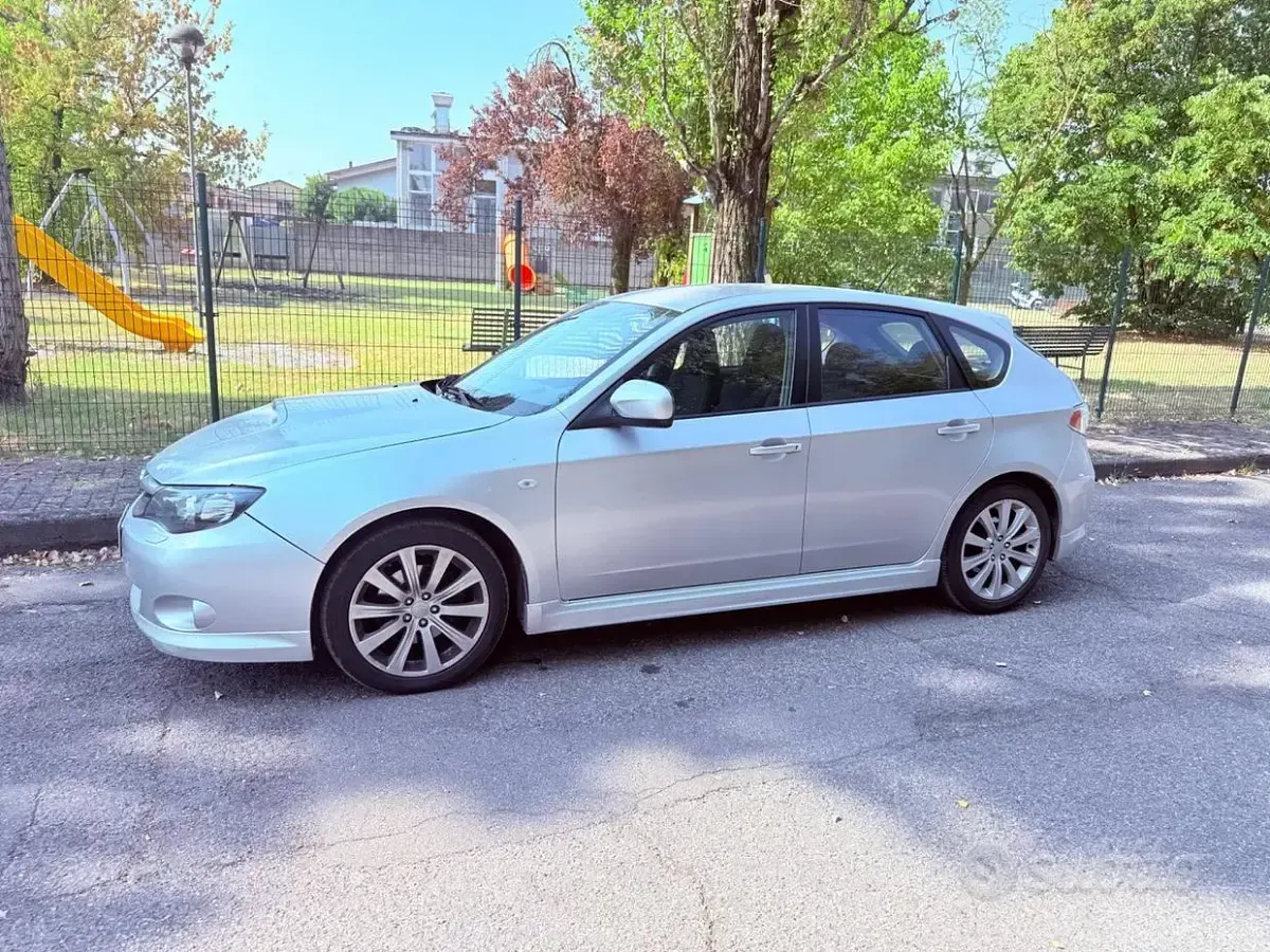 Usata Subaru Impreza 150 CV (110 kW) 2012 Grigio Berlina