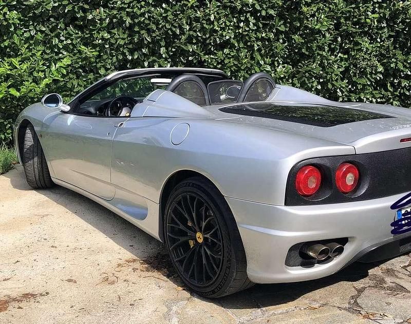 Usata Ferrari 360 400 CV (294 kW) 2003 Grigio Cabrio
