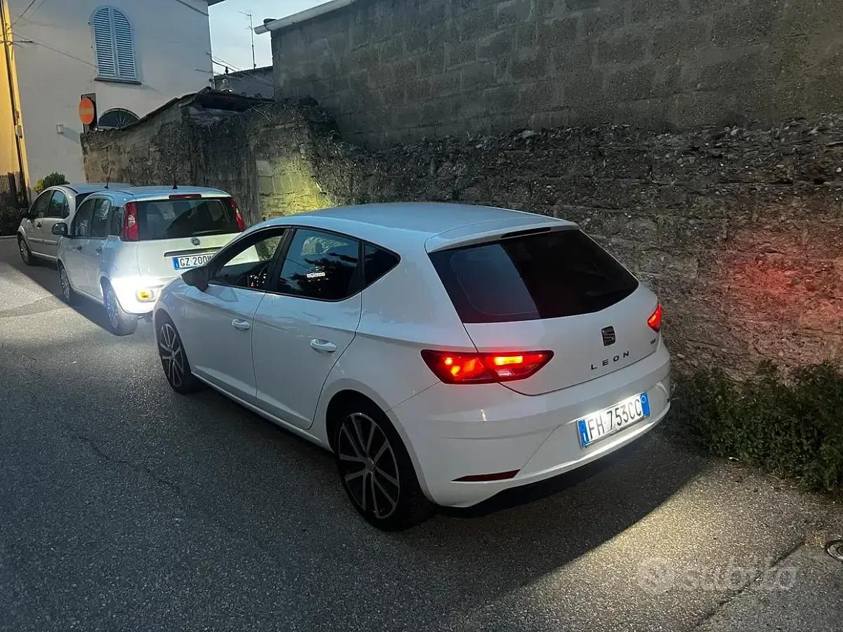 Usata Seat Leon 115 CV (84 kW) 2017 Berlina