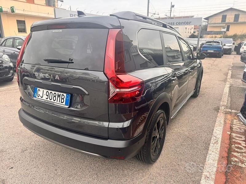 Usata Dacia Jogger Extreme 101 CV (74 kW) 2022 Grigio Monovolume