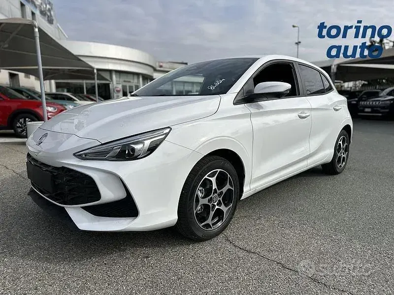 Nuevo MG MG3 Luxury 102 CV (75 kW) 2025 Blanco Utilitario