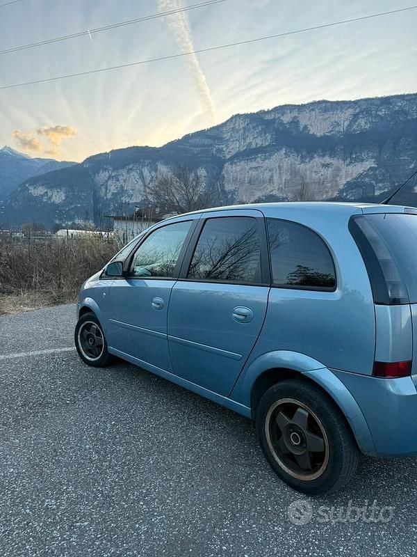 Usata Opel Meriva 2007 Grigio Monovolume
