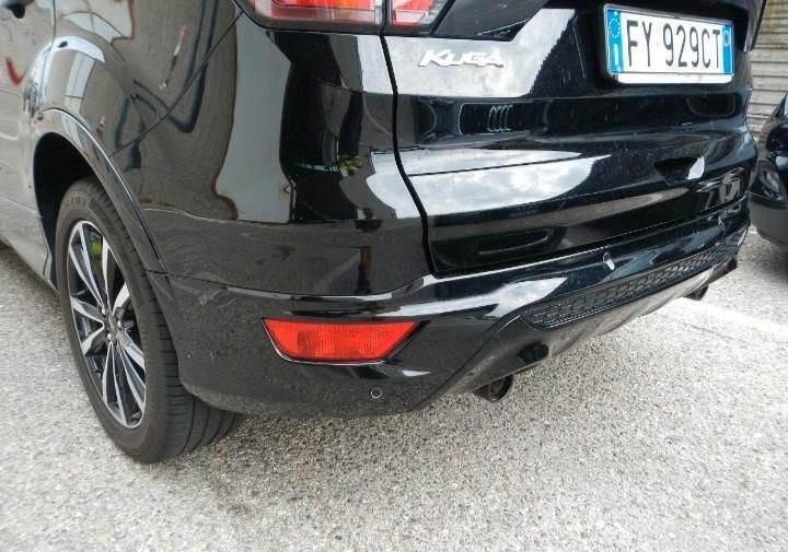 Usata Ford Kuga ST-Line 120 CV (88 kW) 2019 Nero SUV