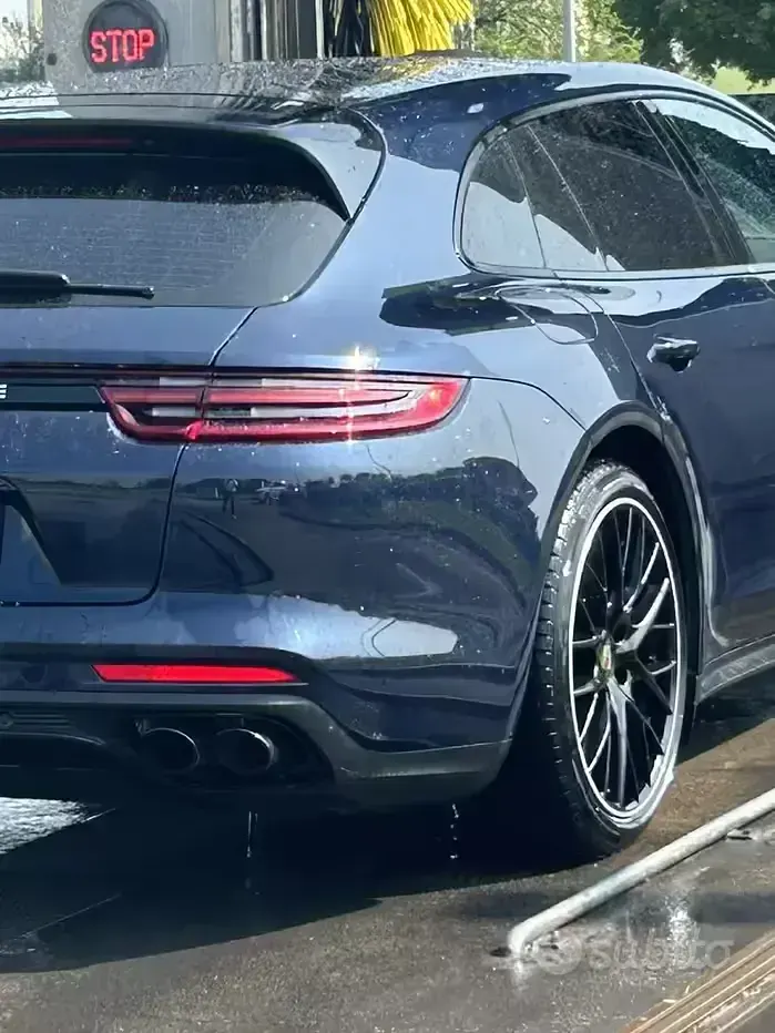 Usata Porsche Panamera 4 330 CV (242 kW) 2021 Blu Berlina