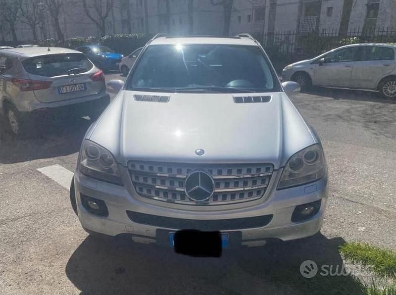 Usata Mercedes ML320 2007 Grigio SUV
