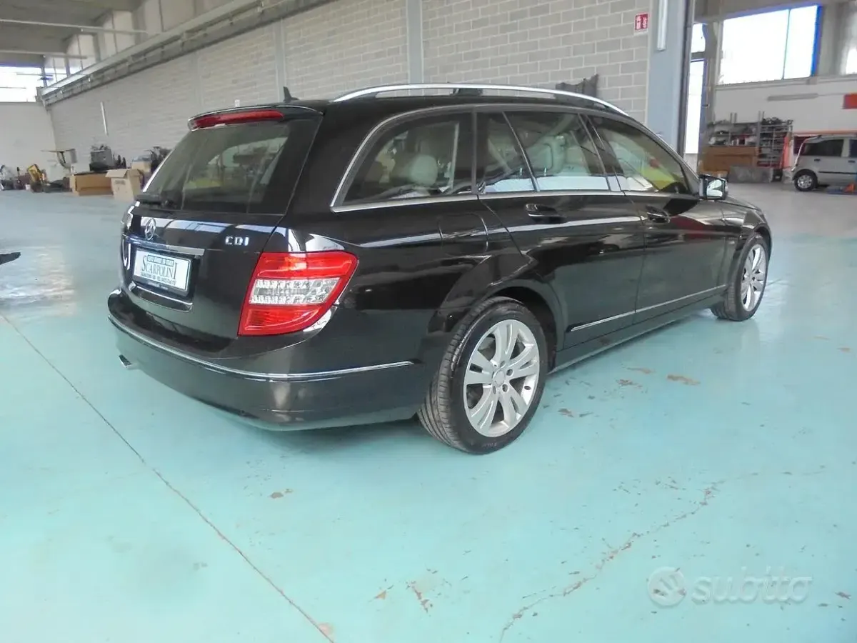 Usata Mercedes C220 Avantgarde 170 CV (125 kW) 2011 Nero Station wagon