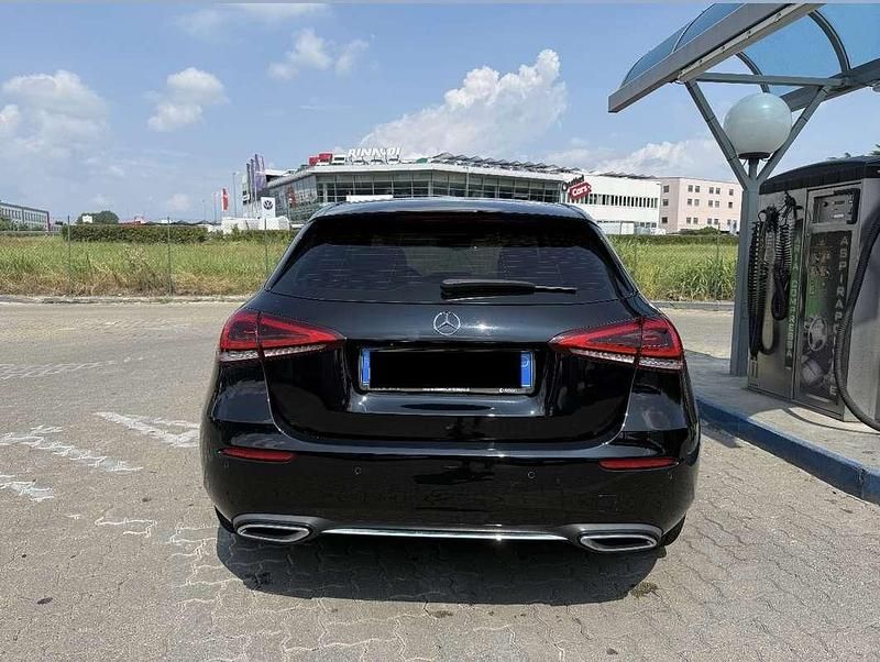 Usata Mercedes A180 Premium 116 CV (85 kW) 2019 Berlina