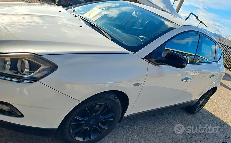 Usata Lancia Delta 2009 Bianco Utilitaria