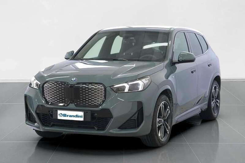 Verde Usata 2024 BMW iX1 M Sport SUV | 37.000 € (Ottimo prezzo) - Immagine 1/4