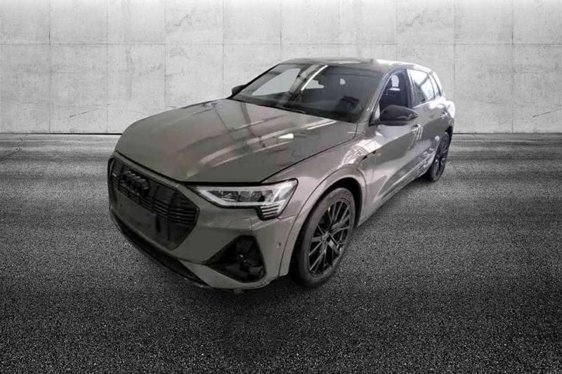 Usata Audi e-tron S-Line 300 kW (408 CV) 2022 Grigio SUV