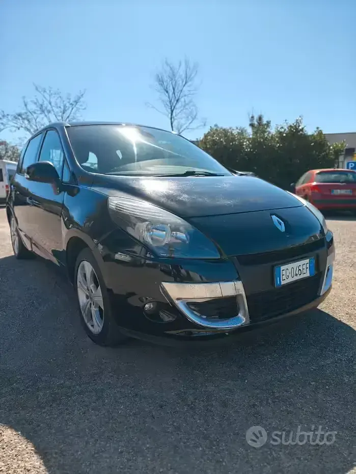Usata Renault Scenic E-Tech 73 kW (100 CV) 2011 SUV