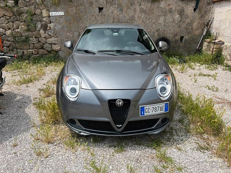 Grigio Usata 2009 Alfa Romeo MiTo Distinctive Utilitaria | 4000 € (Ottimo prezzo) - Immagine 1/4