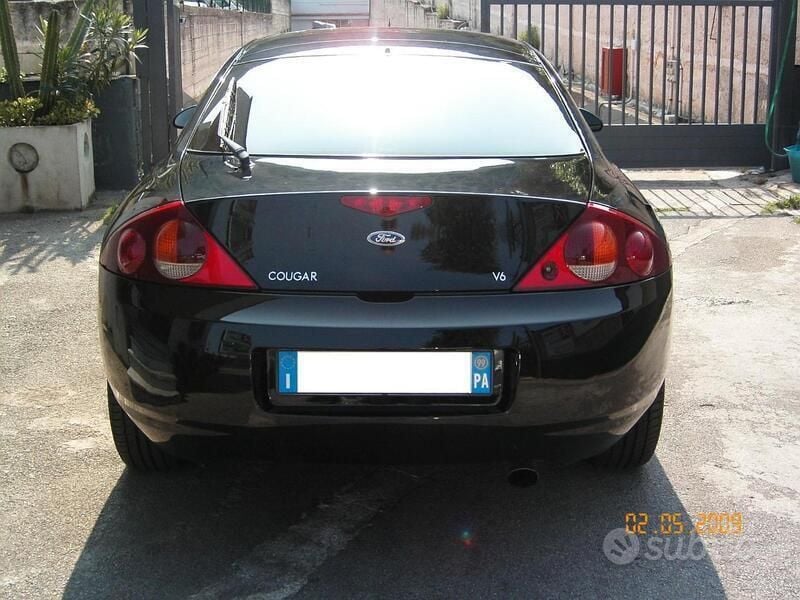 Usata Ford Cougar 170 CV (125 kW) 1999 Nero Coupé