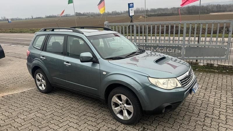 Usata Subaru Forester 146 CV (107 kW) 2009 Argento SUV