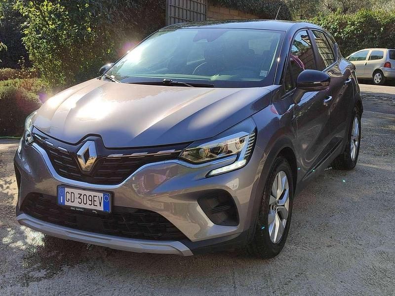 Usata Renault Captur Business 101 CV (74 kW) 2020 Grigio SUV