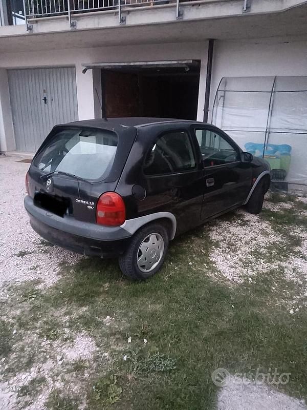 Occasion Opel Corsa 65 ch (47 kW) 2000 Noir Berline