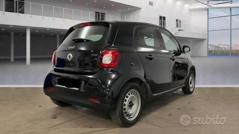 Nero Usata 2021 Smart ForFour Electric Drive Passion Due volumi | 10.650 € (Super prezzo) - Immagine 1/4