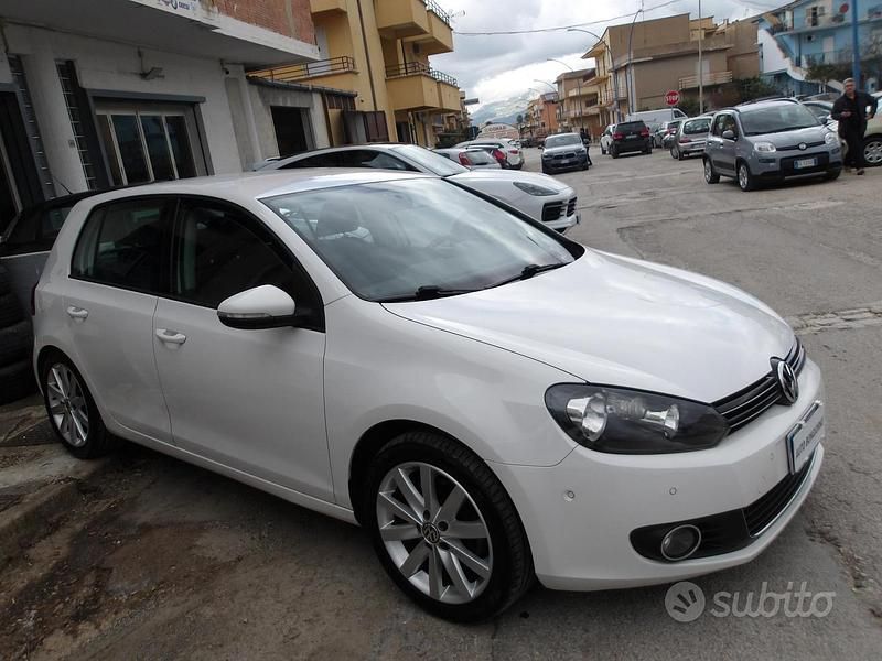 Usata VW Golf VII Highline 140 CV (102 kW) 2012 Bianco Berlina