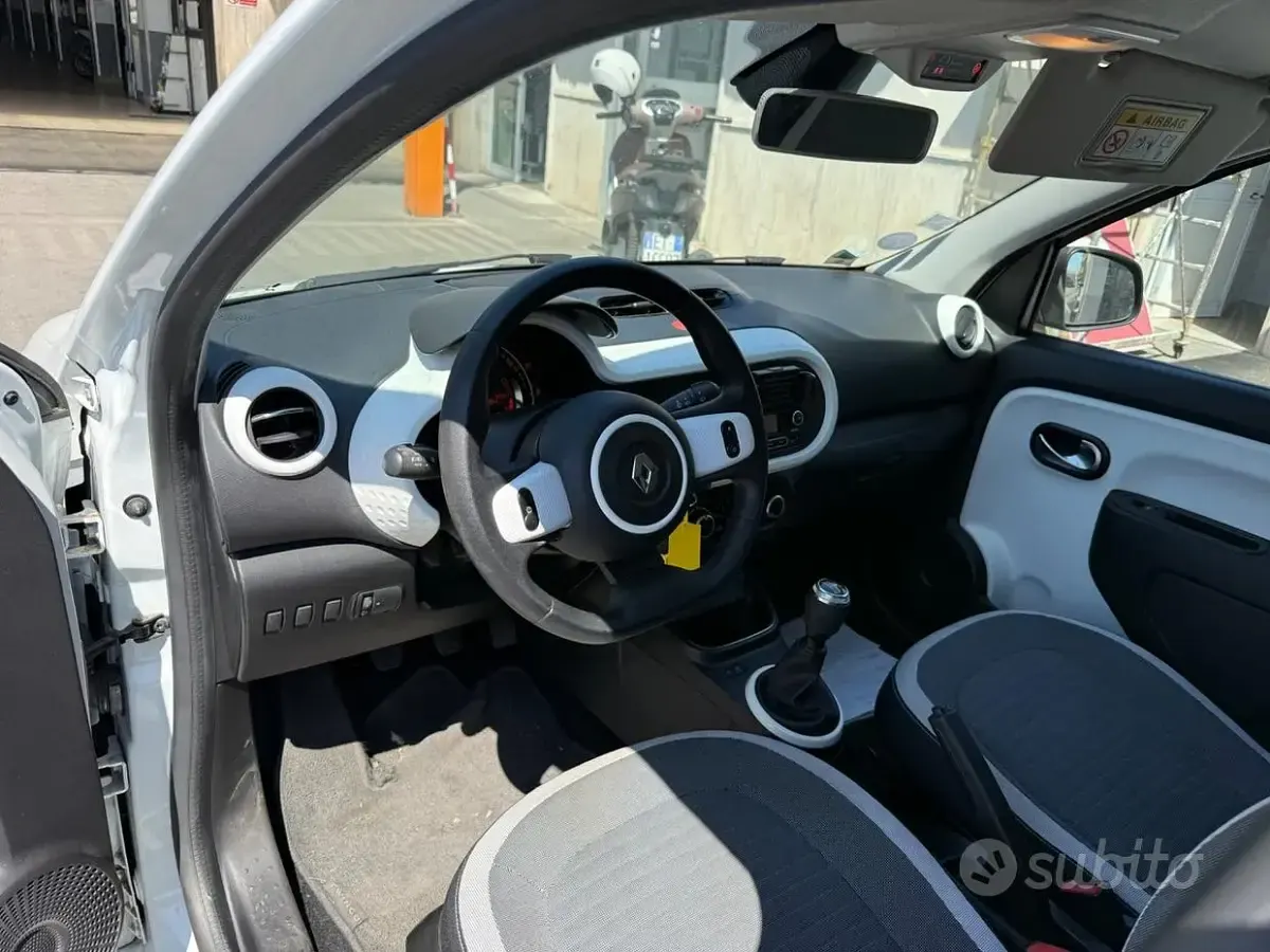 Usata Renault Twingo Intens 65 CV (47 kW) 2019 Other Utilitaria