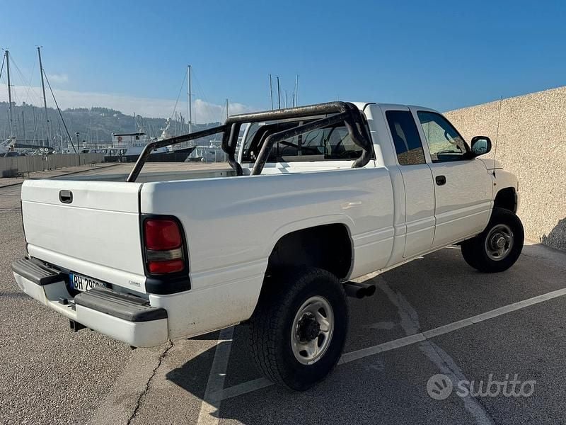 Usata Dodge Ram 218 CV (160 kW) 1999 Bianco Pick-up
