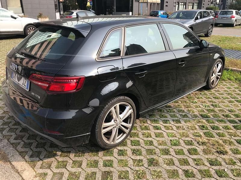 Usata Audi A3 S-Line 150 CV (110 kW) 2019 Nero Berlina