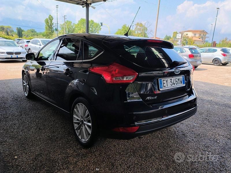 Usata Ford Focus Titanium 125 CV (91 kW) 2015 Nero Berlina