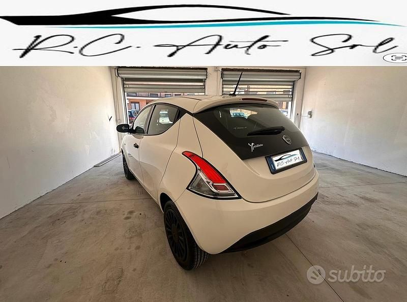 Usata Lancia Ypsilon 69 CV (50 kW) 2020 Bianco Utilitaria