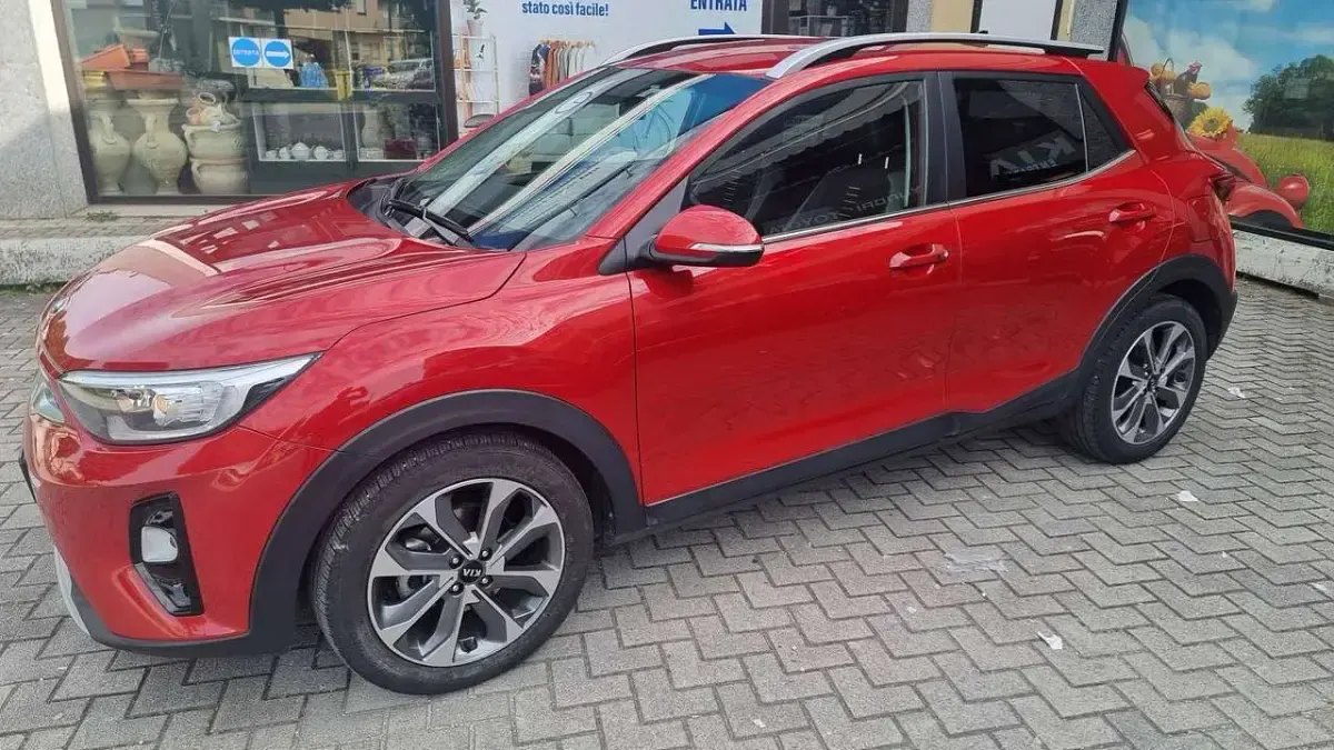 Usata Kia Stonic 120 CV (88 kW) 2019 Rosso SUV