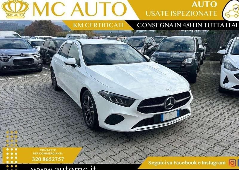 Bianco Nuova 2025 Mercedes A180 Business Tre volumi | 32.999 € (Buon prezzo) - Immagine 1/4